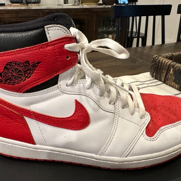 Nike Air Jordan 1 Retro High OG "Heritage" Red and White Sneakers High Top - Picture 7 of 12
